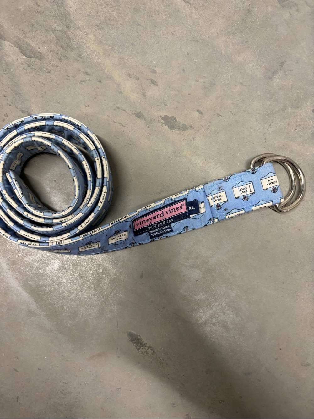 Vineyard Vines Light Blue Printed D-Ring Belt with Pink Logo Patch‎